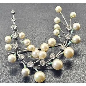 Vendome Vintage Faux Pearl Rhinestone Brooch Pin Silver Tone